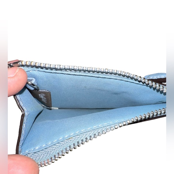 Coach Key Pouch With Gusset In Cross- Grain Leather | Baby blue | Authen… - Picture 3 of 4